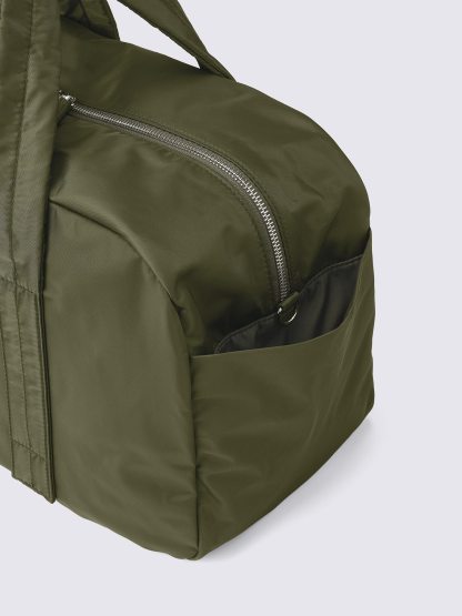 ナイロンボストンバッグ