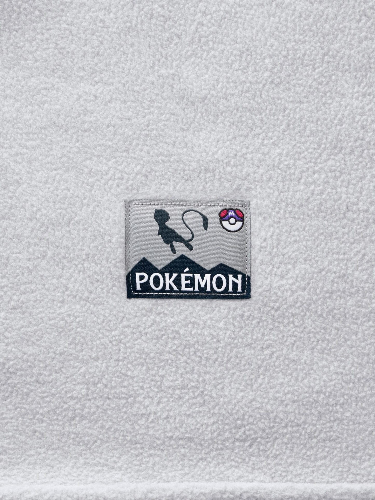 ハーフジップフリースプルオーバー Pokémon