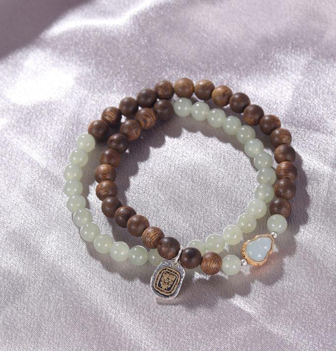 Blesston Personalized Tibetan Blessed Agarwood & Hetian Jade Bracelet – Handmade with Natural Agarwood, Hetian Jade & Tibetan Wealth Symbols