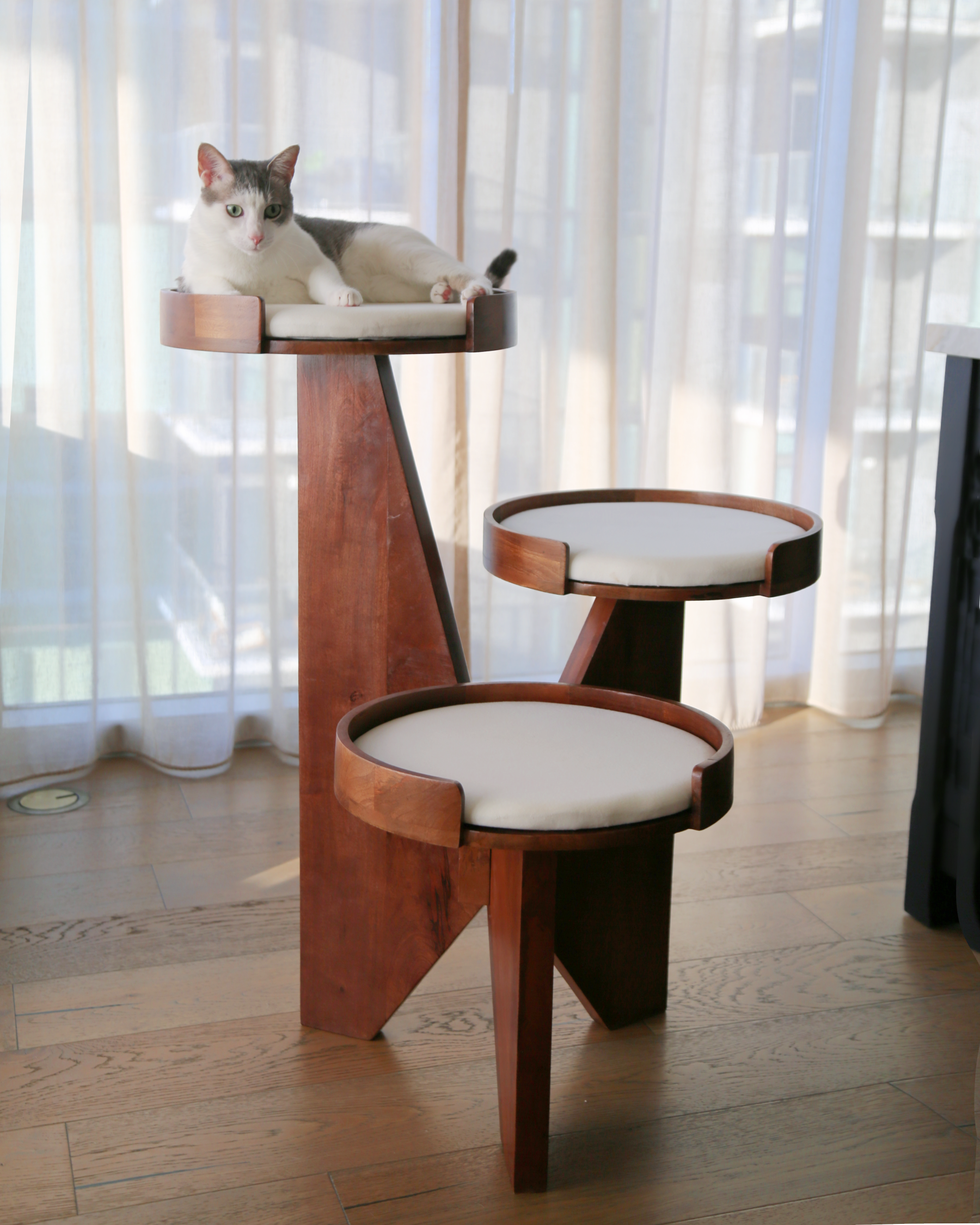 Modern Walnut Cat Tree Tower – Sculptural 3-Tier Wooden Cat Climbing Tower with Soft Suede Platforms & Scratching Disc