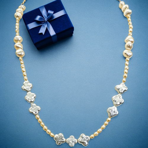 Nine-Leaf Flower Chimes--Handmade Pink-Gold Baroque Pearl Necklace with Nine Four-Leaf Clovers-Yasvitti Pearl Jewelry