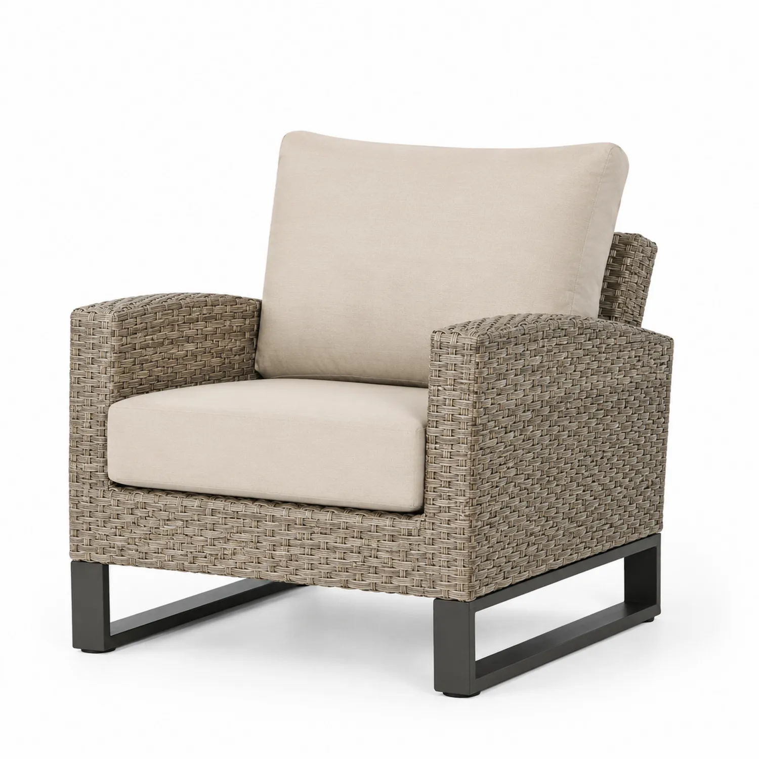 Fauteuil en résine tressée avec coussins beige