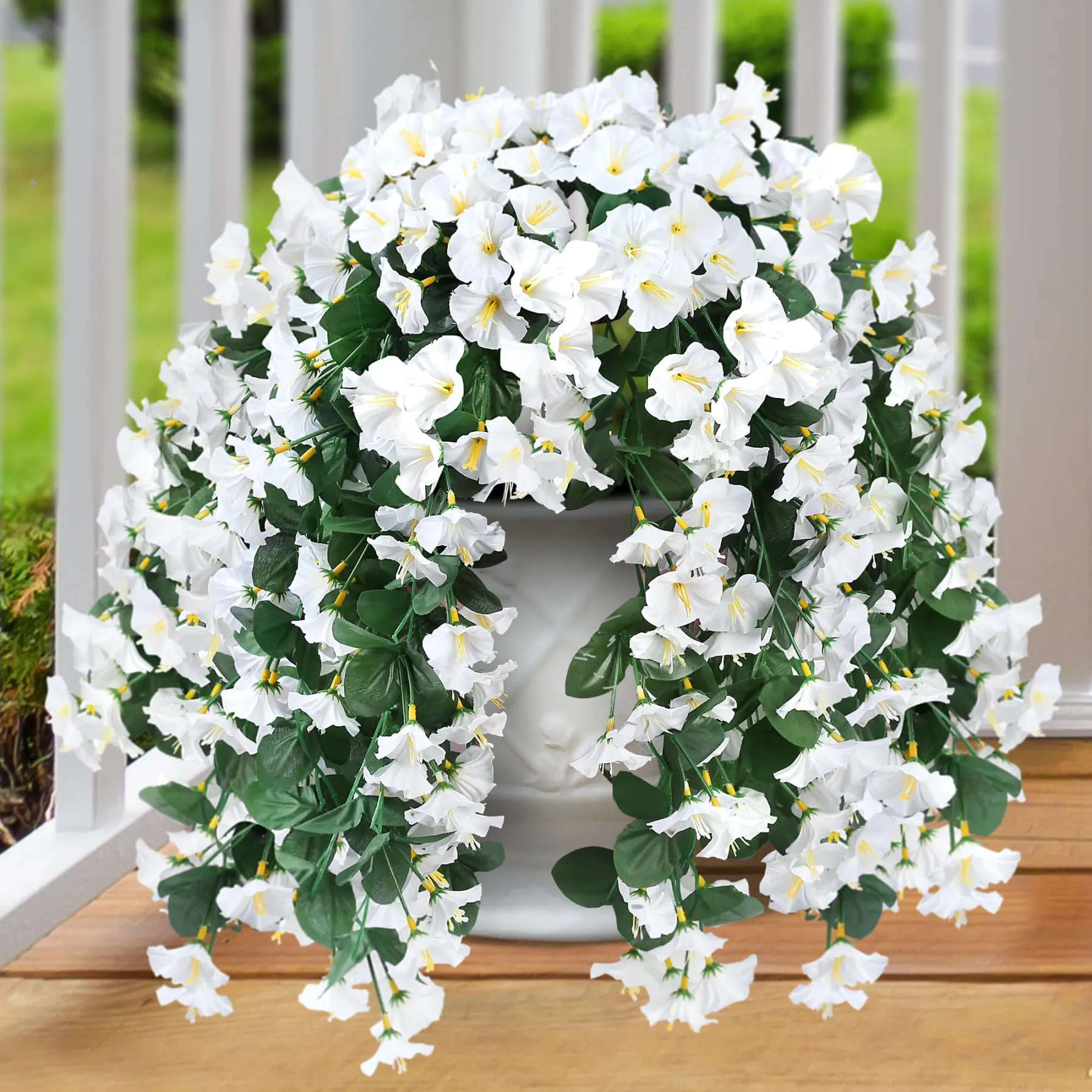 Plantas e flores artificiais suspensas