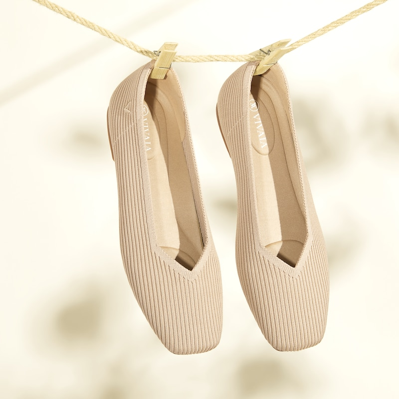 Square-Toe V-Cut Flats (Margot 2.0)