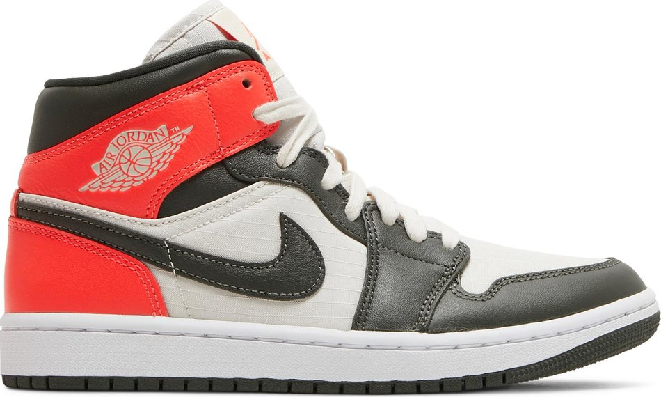 Wmns Mid SE 'Newsprint' DQ6078-100