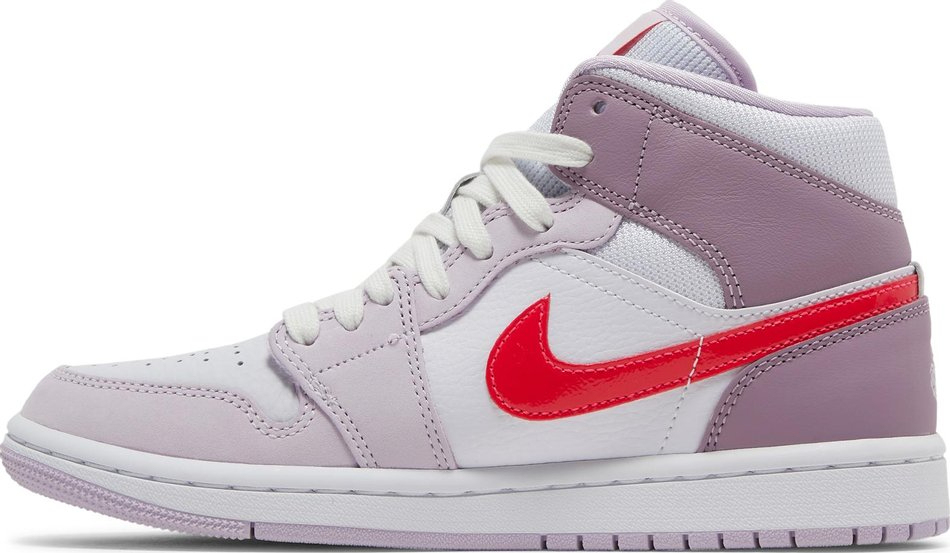 Wmns Mid 'Valentine's Day' DR0174-500
