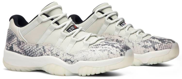 Retro Low 'Light Bone Snakeskin' CD6846-002