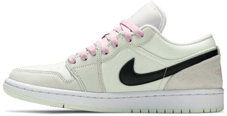 Wmns Low SE 'Barely Green' CZ0776-300