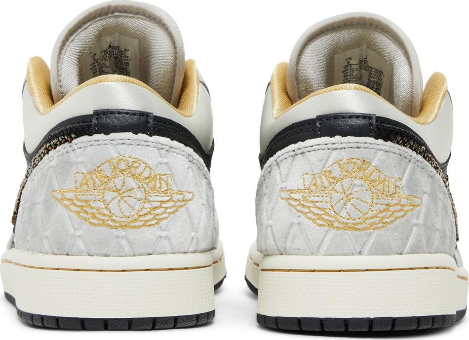 Low SE 'Beaded Swoosh' DV1762-001