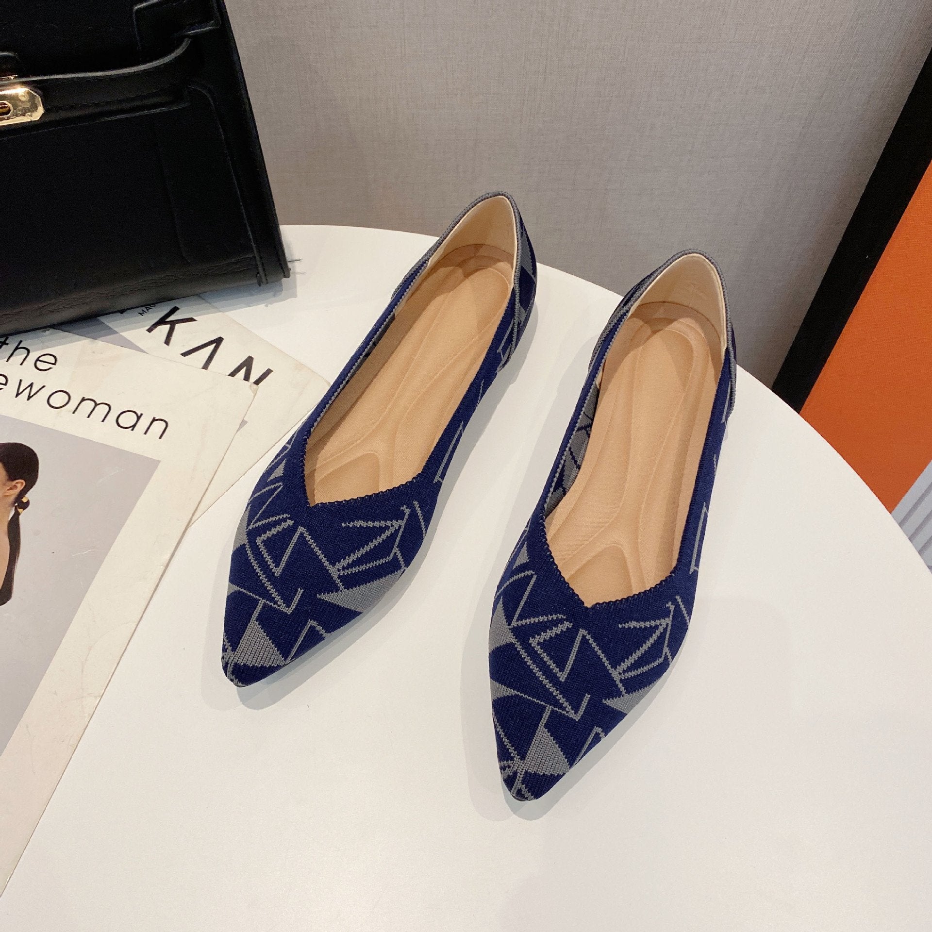 Shallow mouth fly-knit flat women's shoes