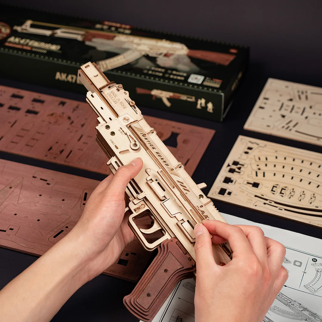 Pistolet-jouet fusil d’assaut AK 47 ROKR puzzle 3D en bois LQ901