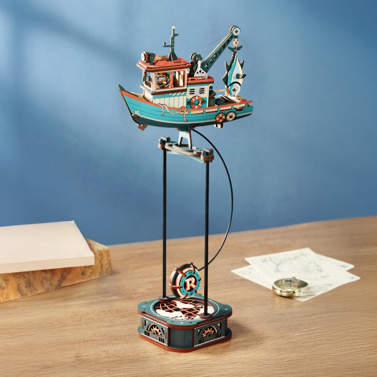 Image principale du modèle terminé ROKR Lucky Trawler MCD08 – Balancier pendule Puzzle 3D, SKU MCD08