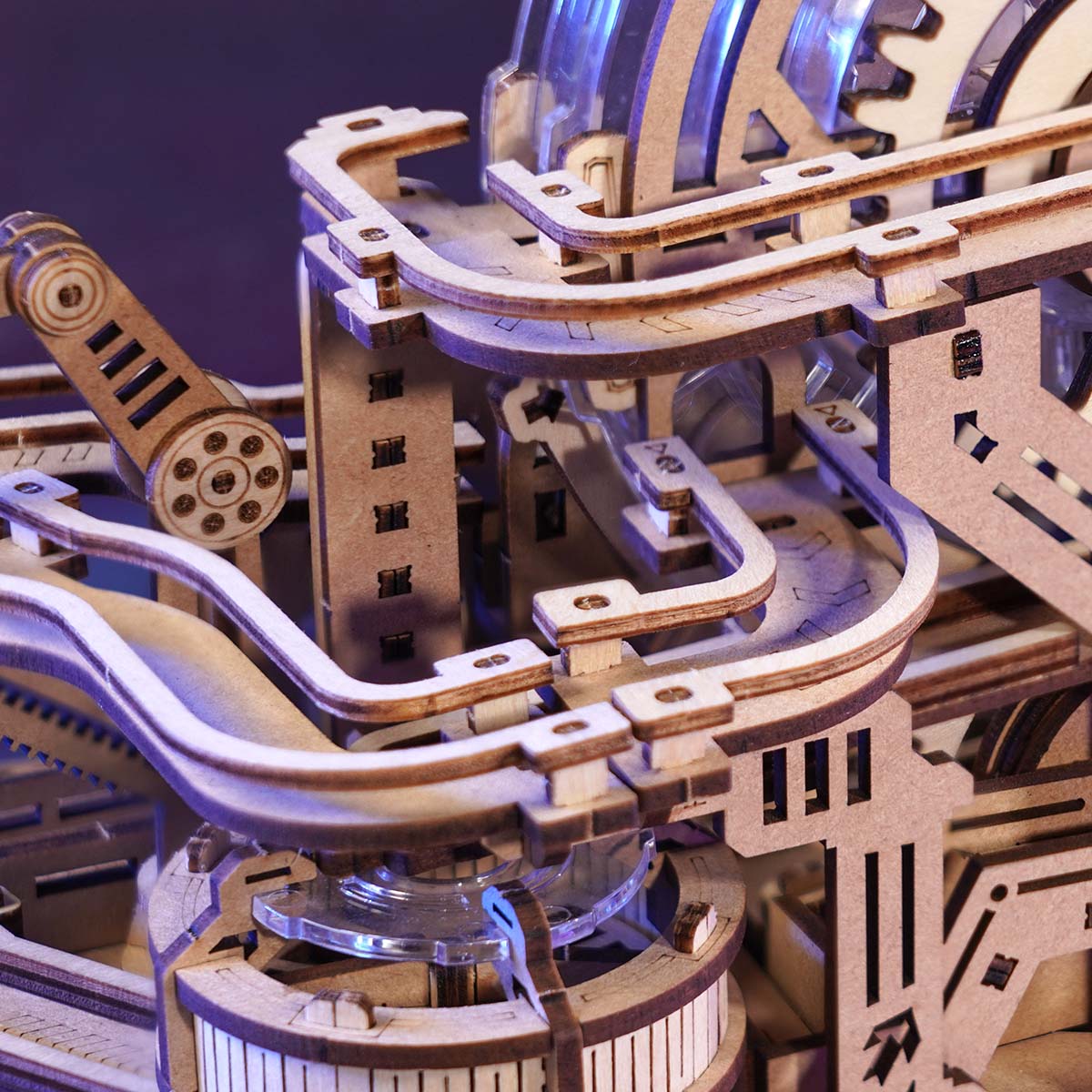 ROKR Gear Ball Challenge EGC01 gros plan de pistes en couches et section en spirale claire