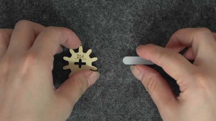 Application de cire sur une pièce d’engrenage