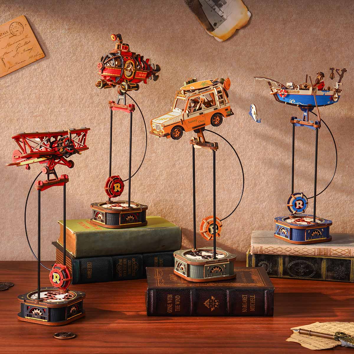 Collection de jouets d'équilibre pendulaire ROKR Gravity Swing avec trois modèles sur le thème du voyage