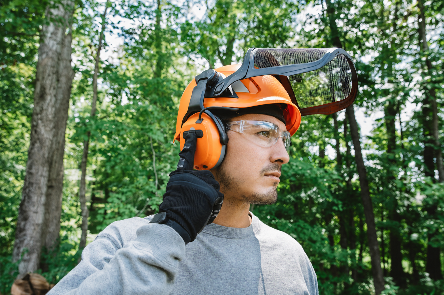 🛡️ 3-in-1 Head Protection: Helmet + Mesh Visor + Bluetooth Noise Canceling Earmuffs