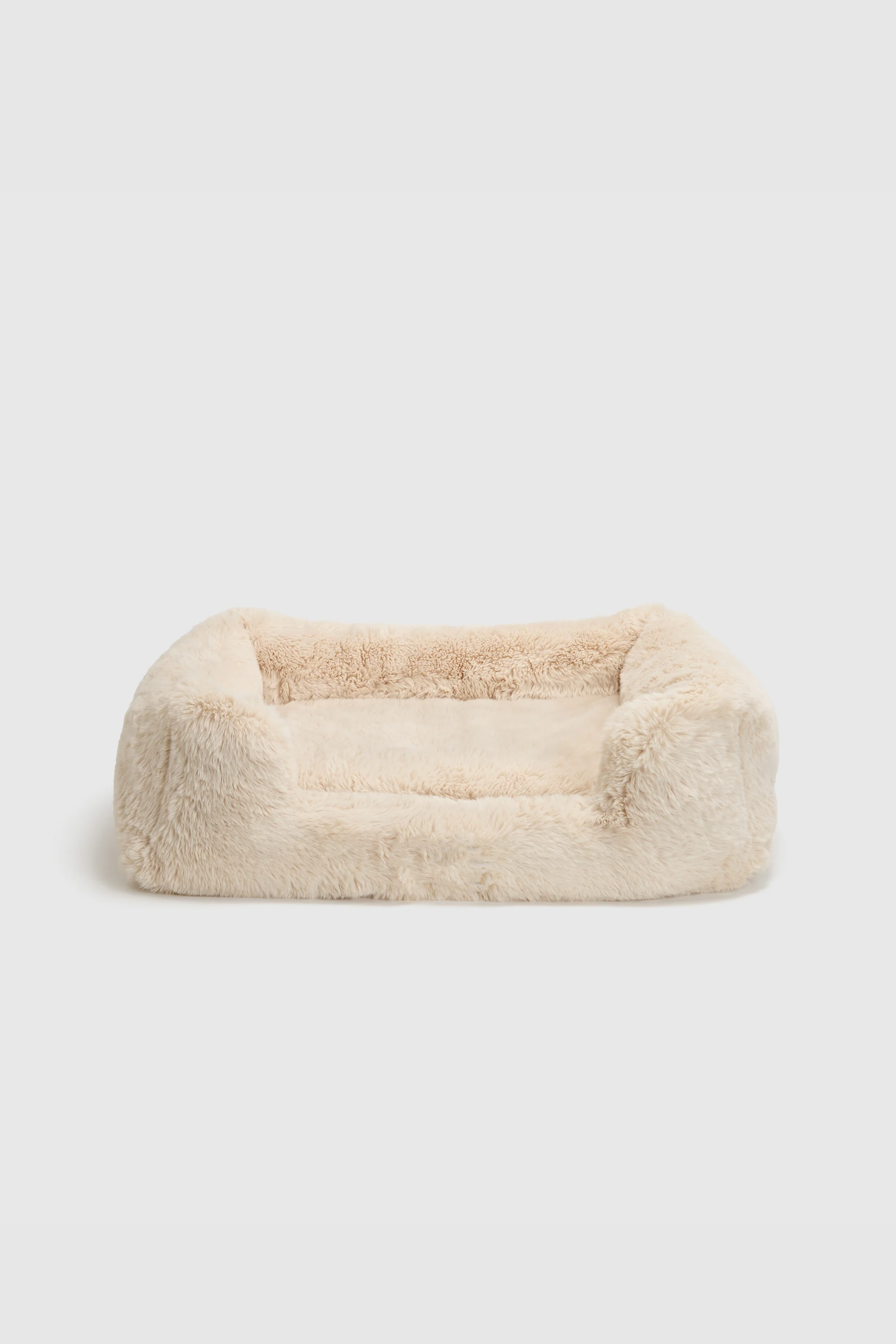 Calming pet bed for anxious dogs and cats