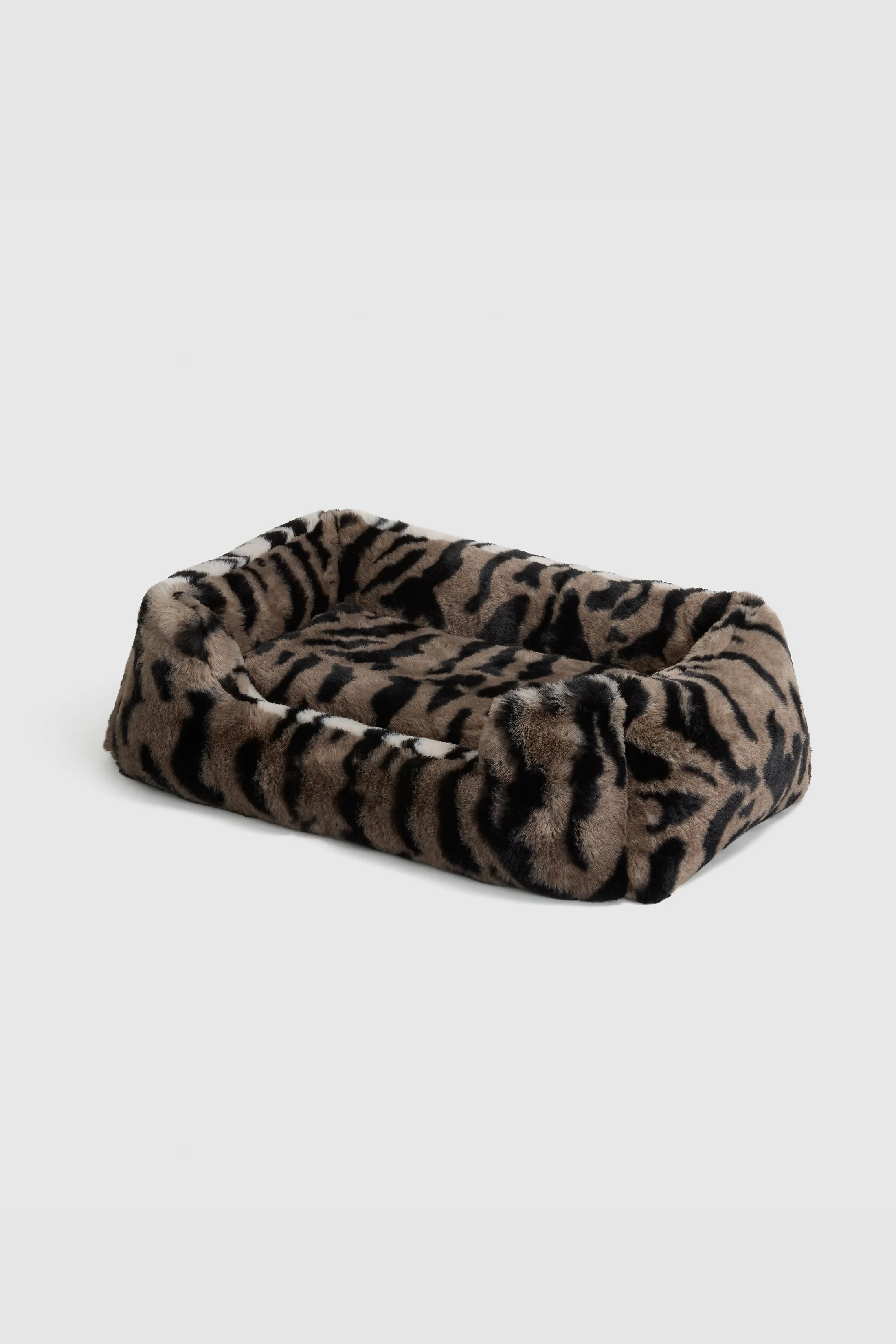 The Lola Pet Bed | Leopard