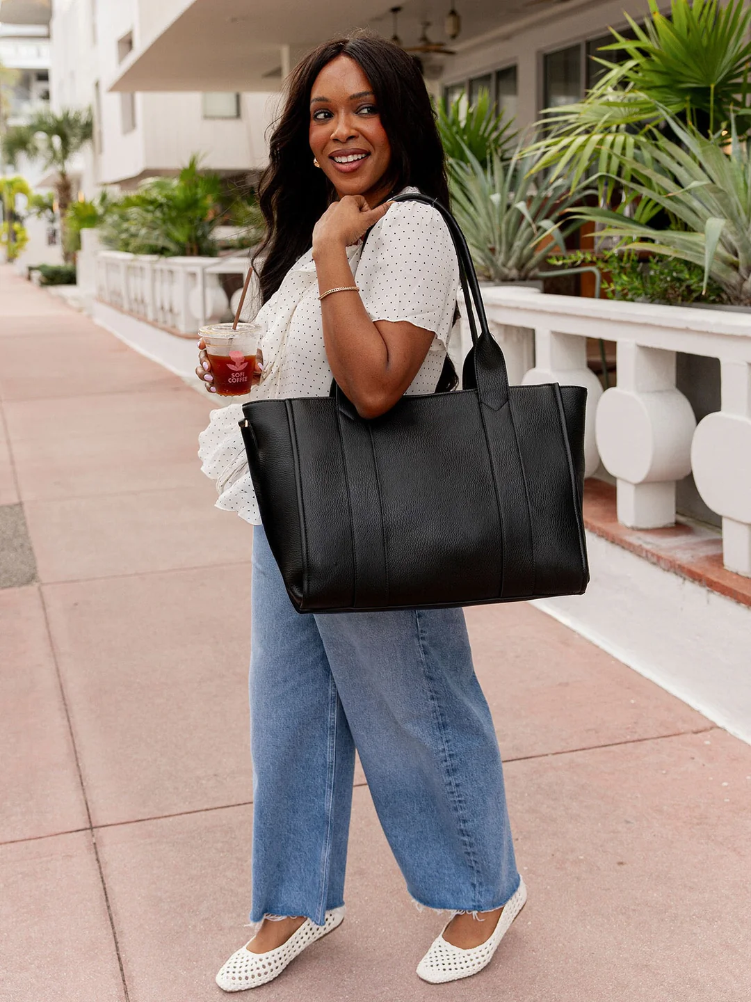 🔥Large Capacity Vegan Leather Work & Travel Tote Bag