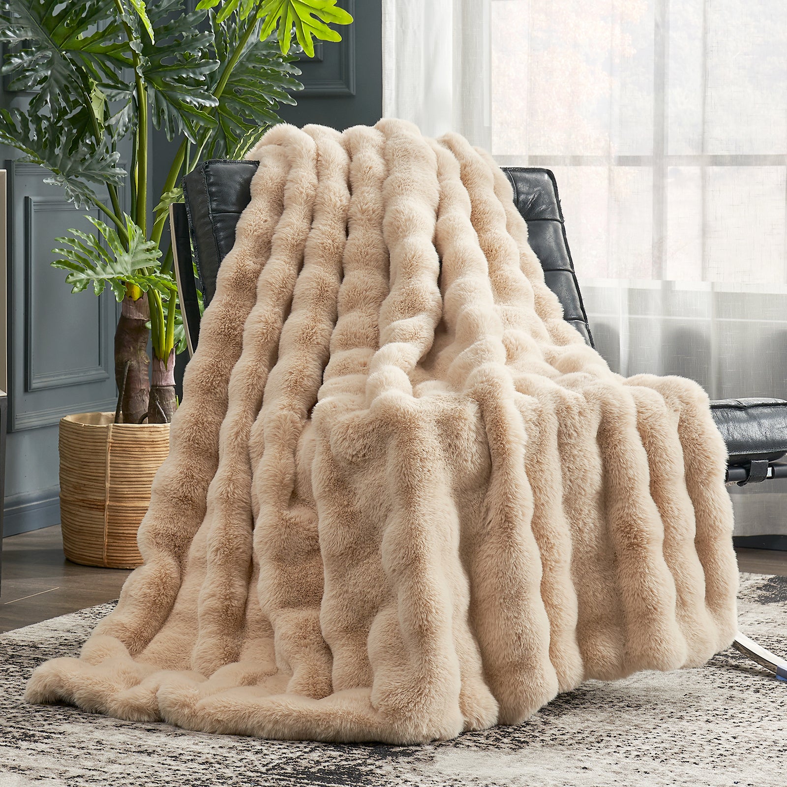 Bubble Faux Fur Throw Blanket - Tie-dye Pink