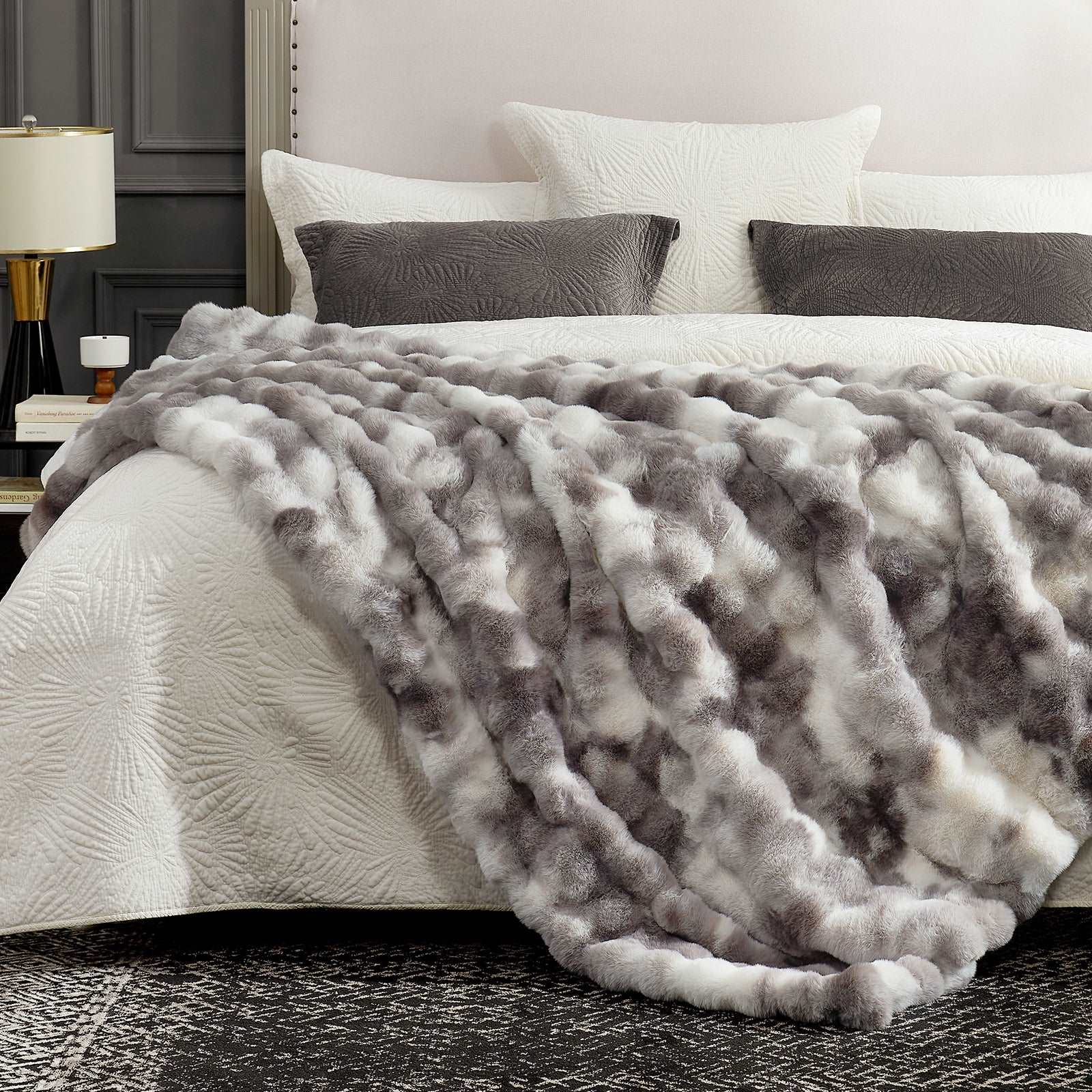 Bubble Faux Fur Throw Blanket - Tie-dye Pink