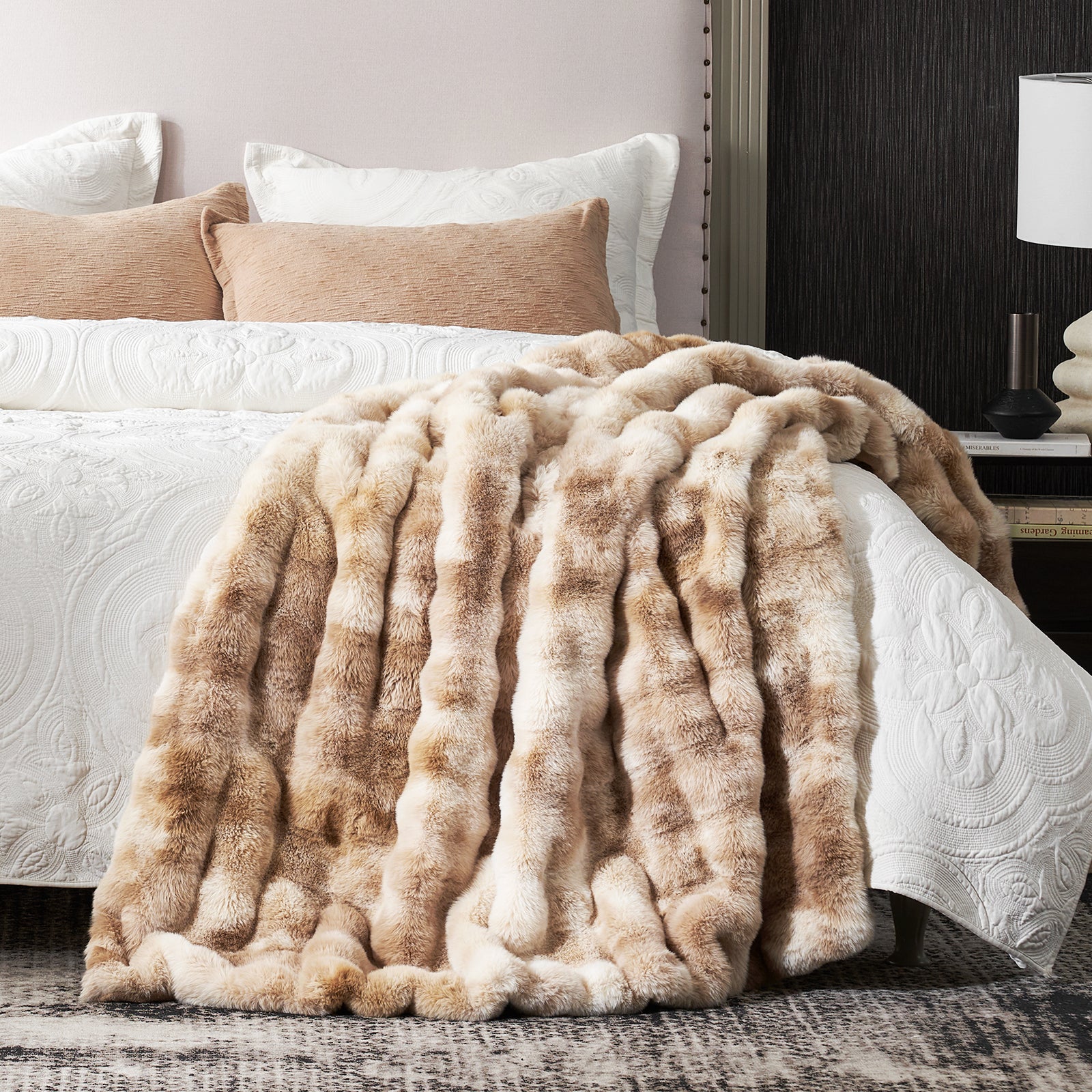 Bubble Faux Fur Throw Blanket - Tie-dye Pink