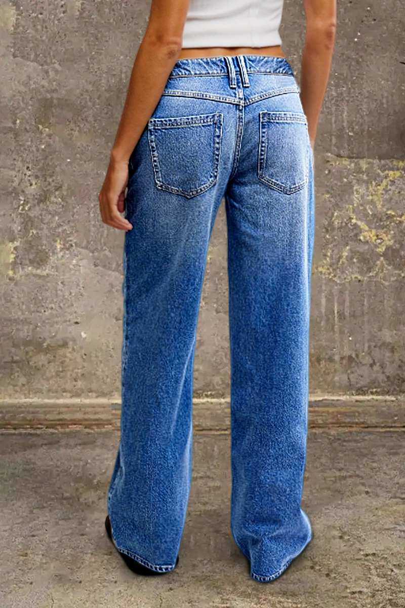 Jeans a gamba dritta a vita media con lavaggio medio