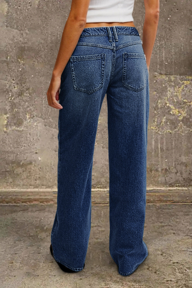Jeans a gamba dritta a vita media con lavaggio medio