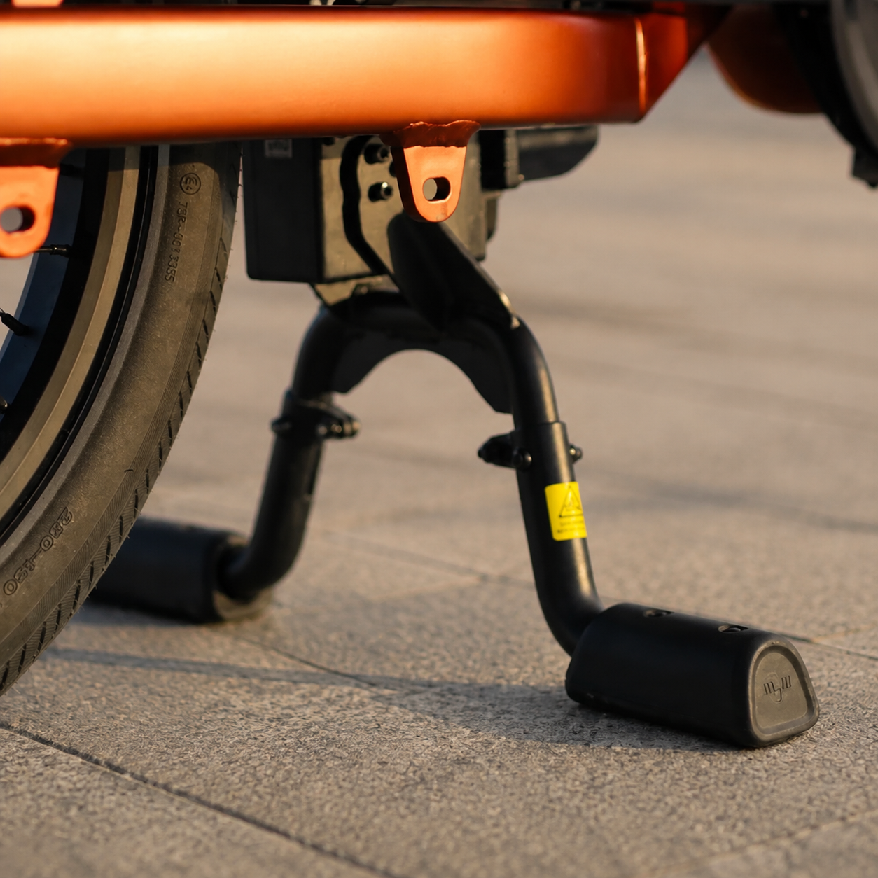 Automatic Electric Kickstand for Cargo Bikes and E-Bikes