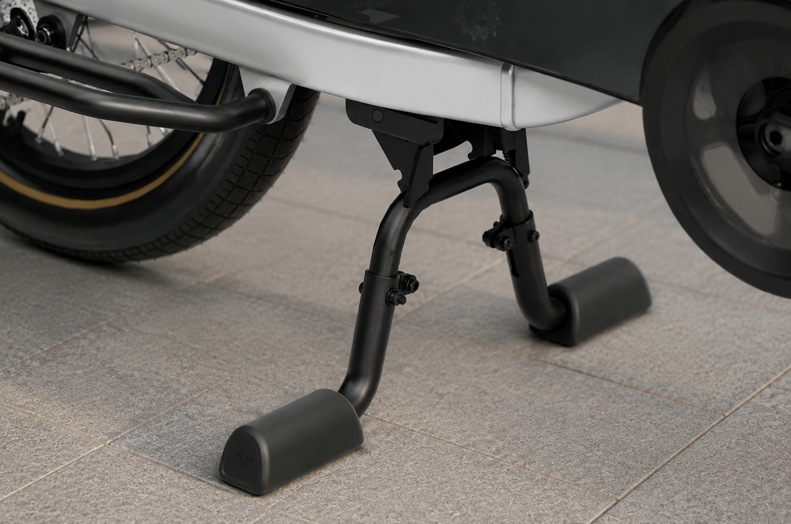 Automatic Electric Kickstand for Cargo Bikes and E-Bikes
