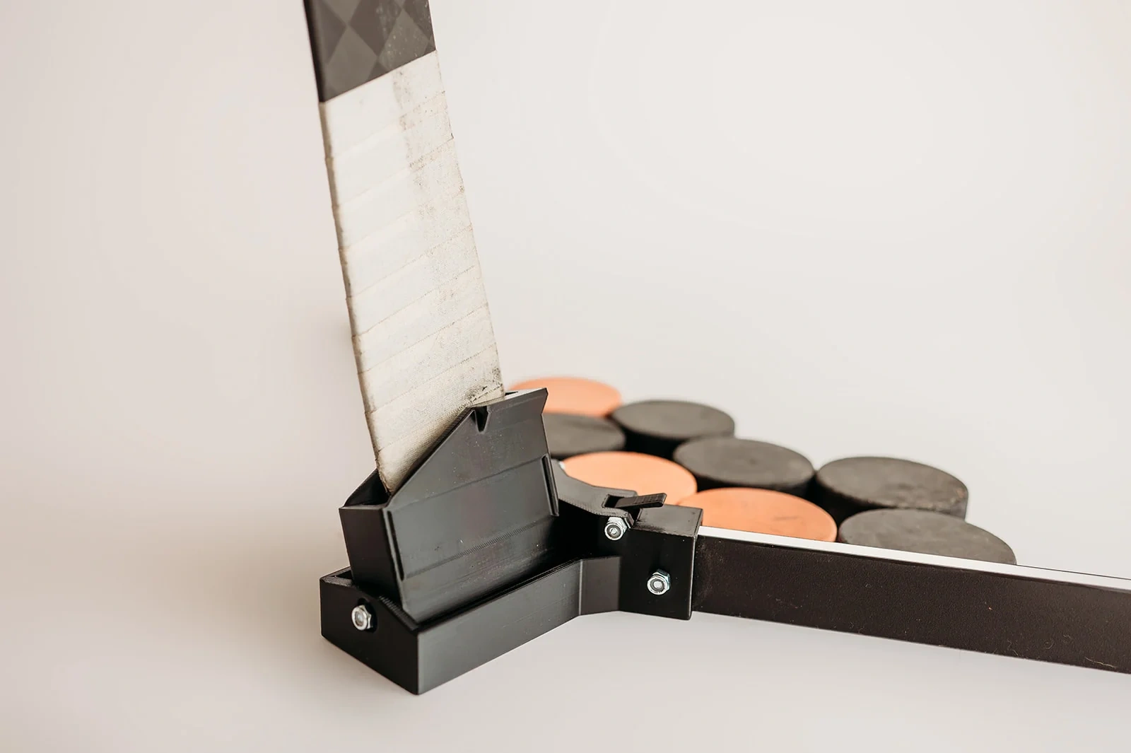 2-in-1 Hockey Training Tool | 48 Pucks Collector & Stickhandling Deker