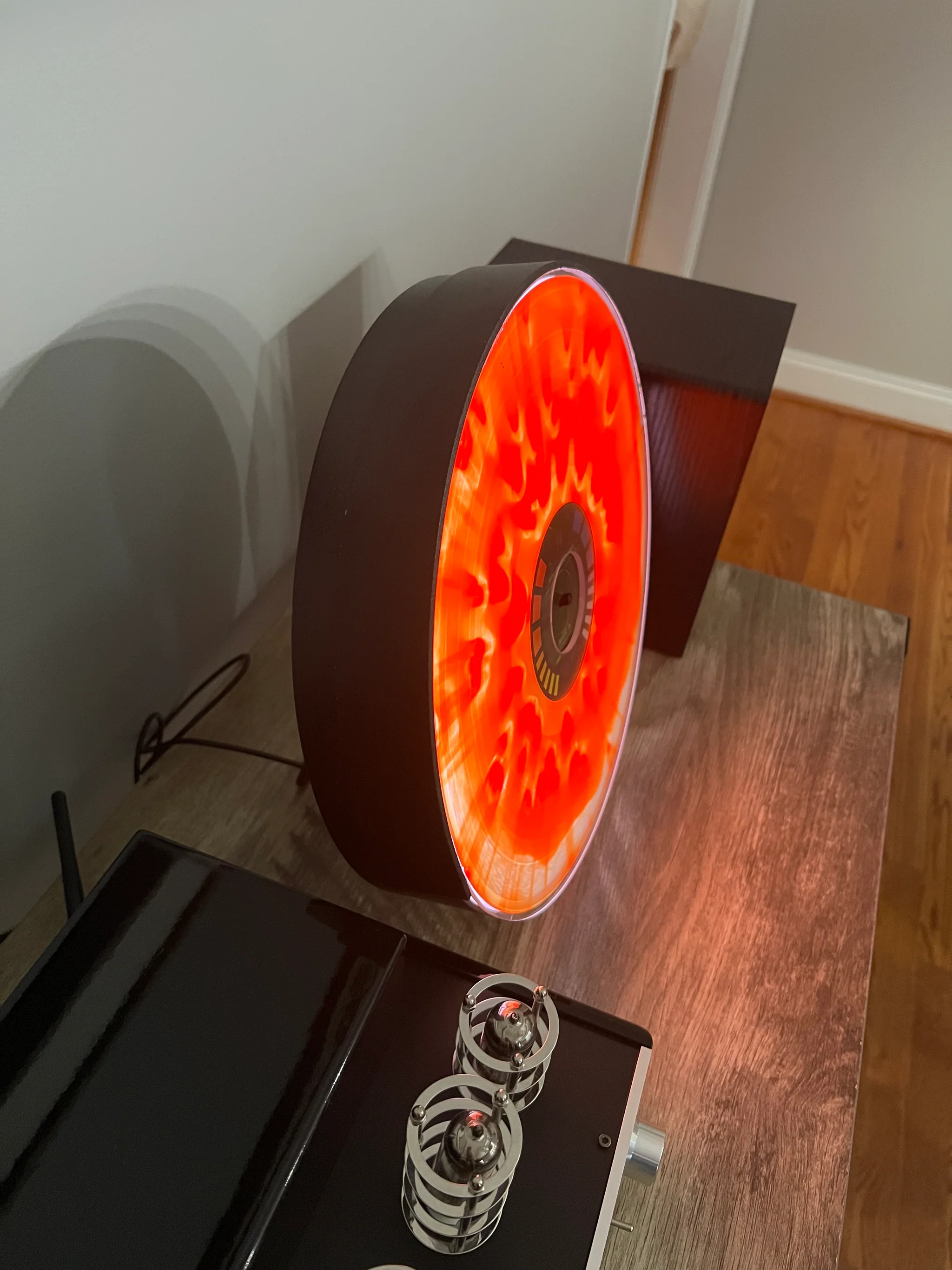 Bluetooth RGB Vinyl Display Holder | Heat‑Safe LED for Record Collectors