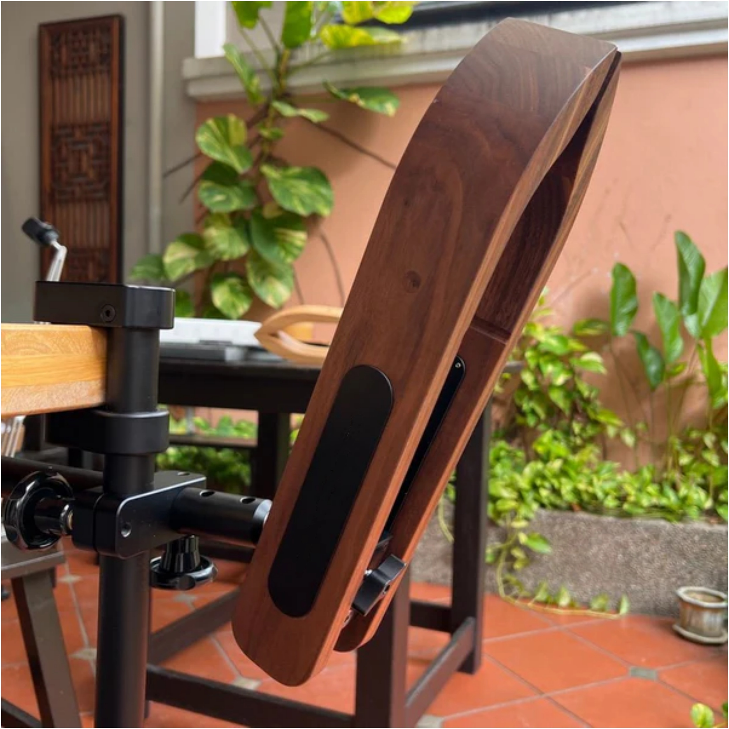 Maxita Stitching Pony – Ergonomic Leather Stitching Clamp with Full Adjustability