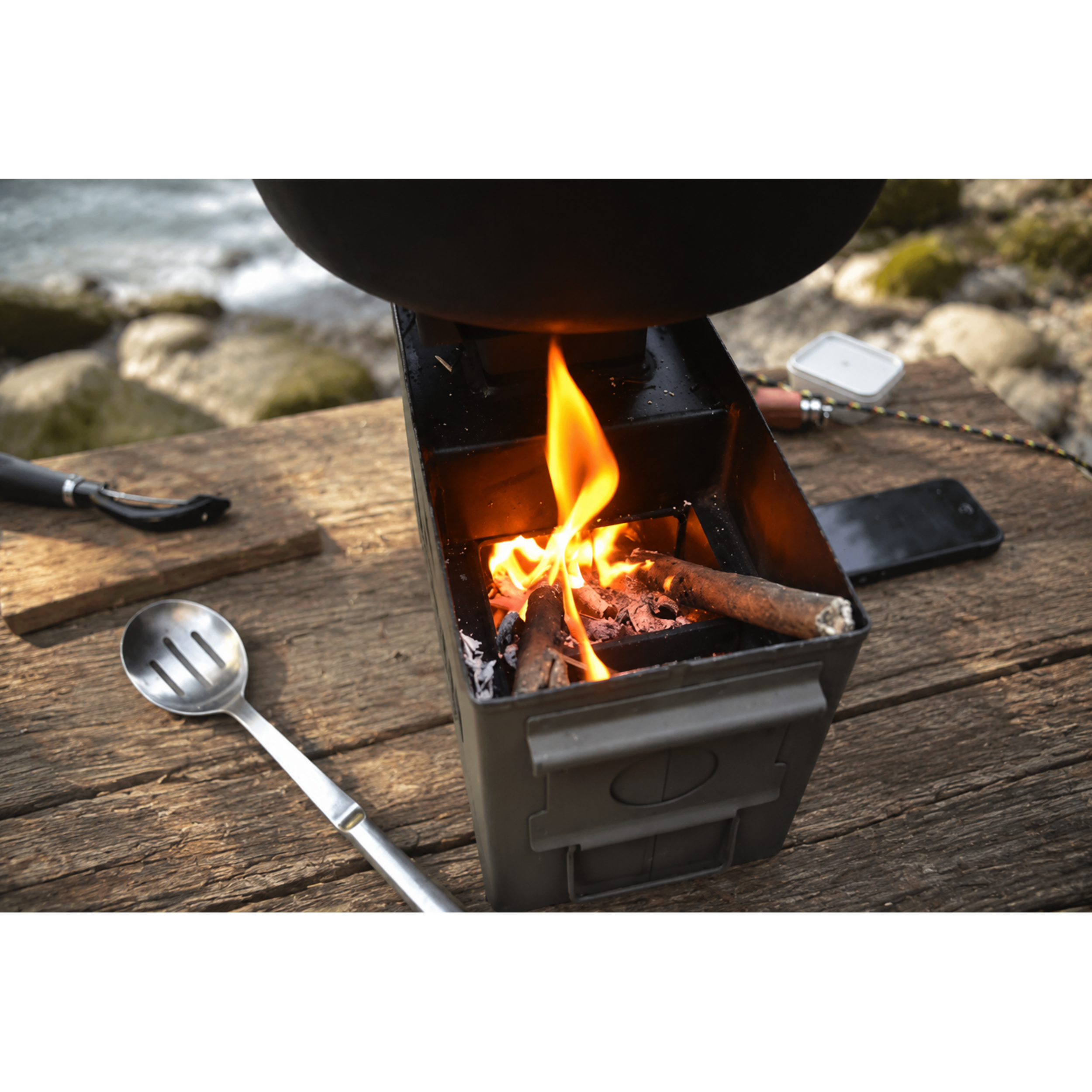 Portable Rocket Stove – Compact Outdoor Cooking System with Efficient Wood-Burning Design