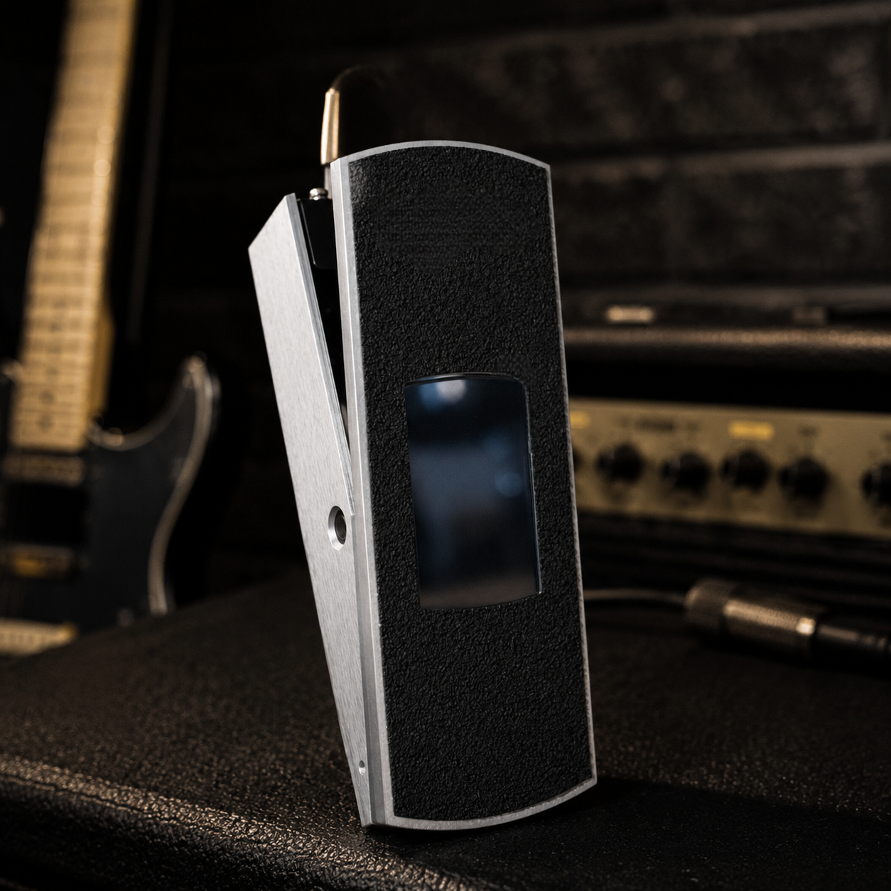 2‑in‑1 Active Volume Pedal with Chromatic Tuner & Touchscreen Display