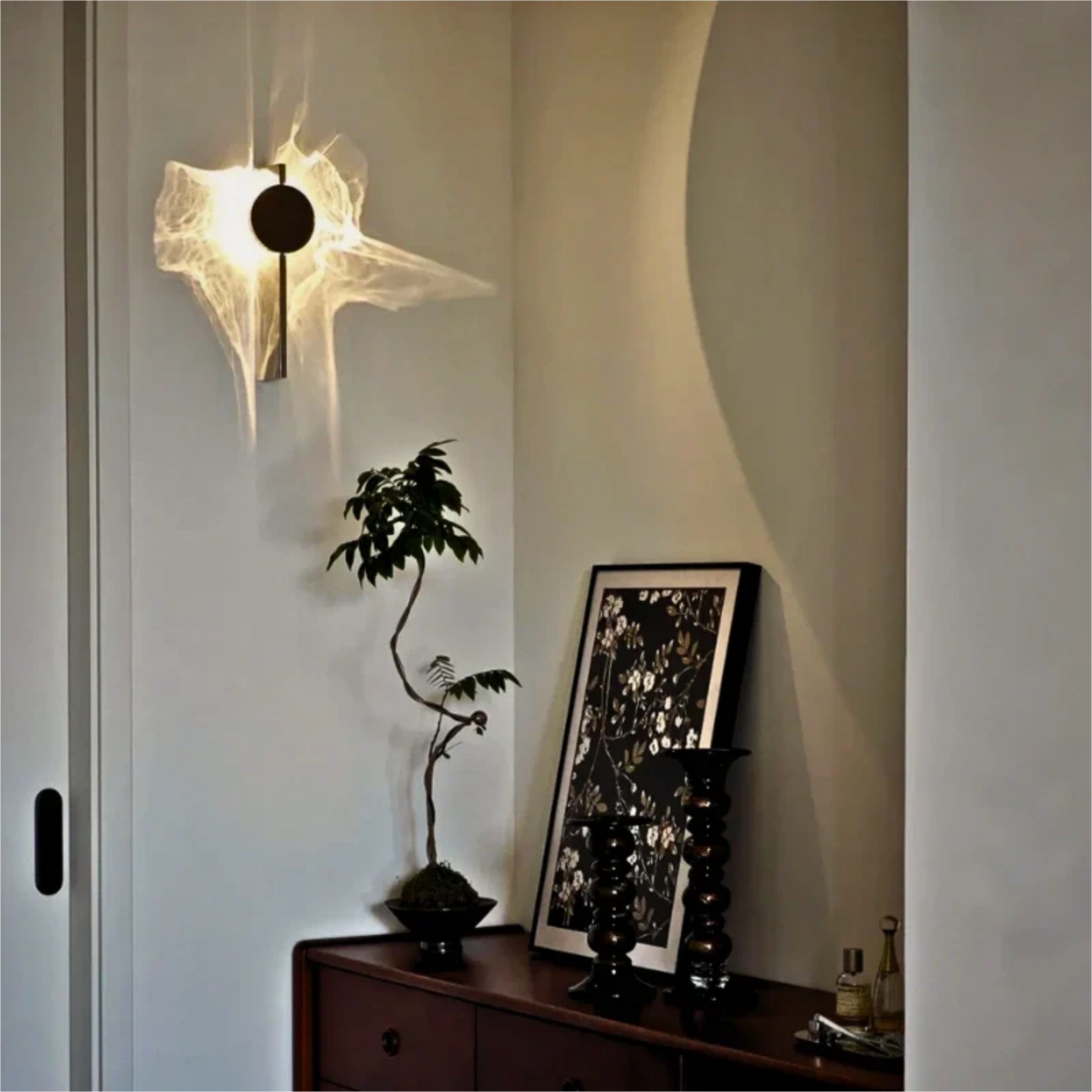 Golden Ripple Wall Light – Modern Artisan LED Sconce