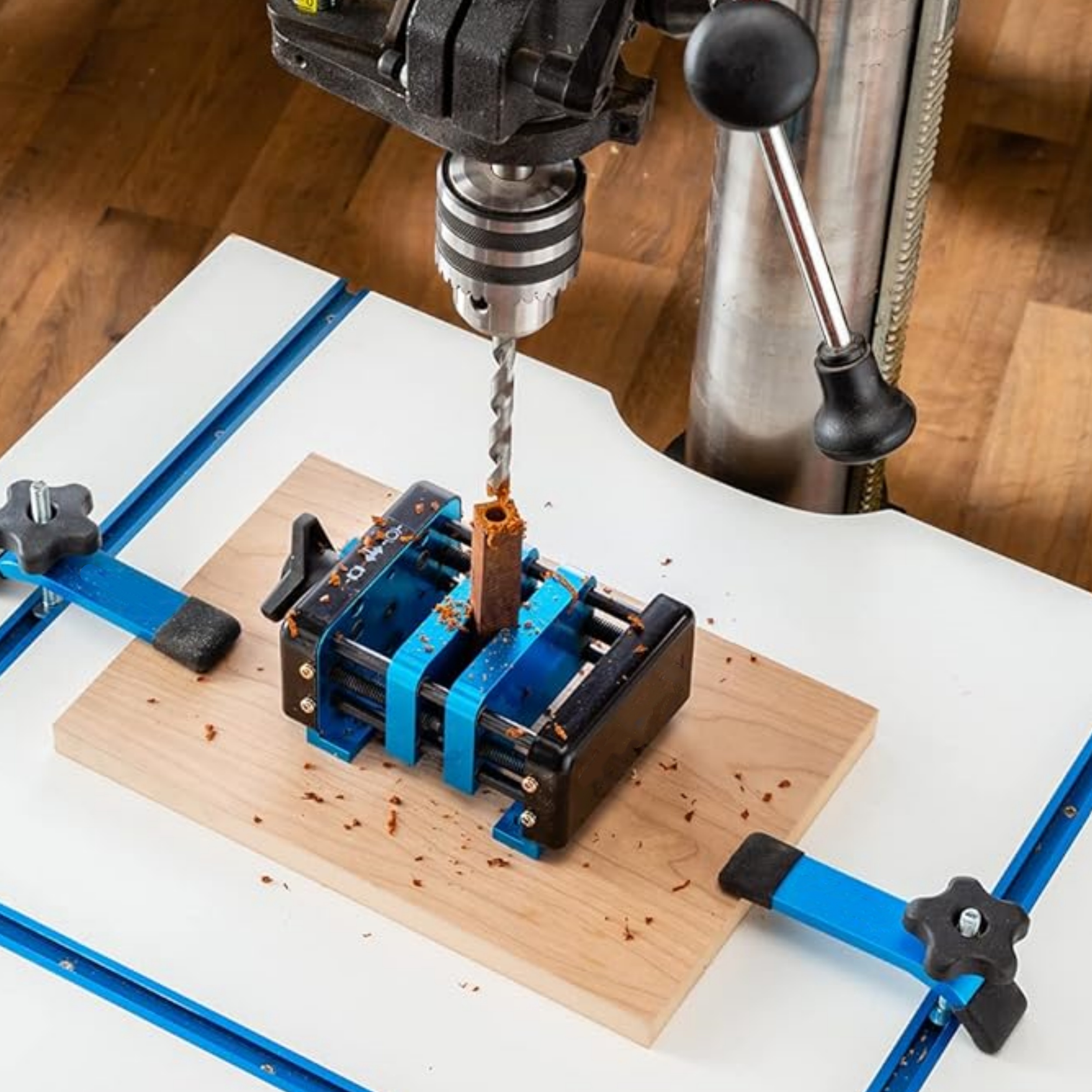 Self‑Centering Drill Vise