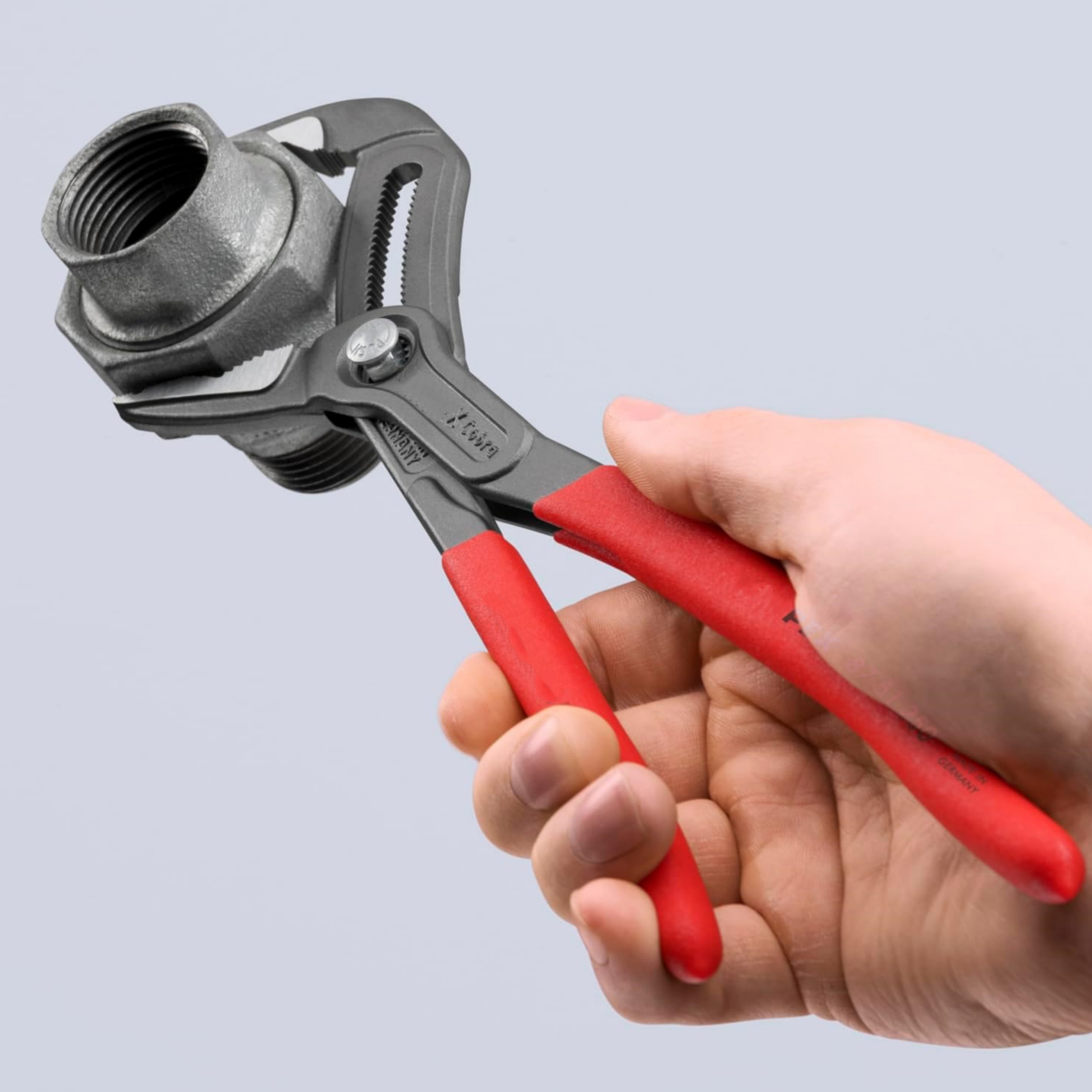 Extra‑Slim Pump Pliers – 19 Adjustments, Self‑Locking, Box‑Joint Design