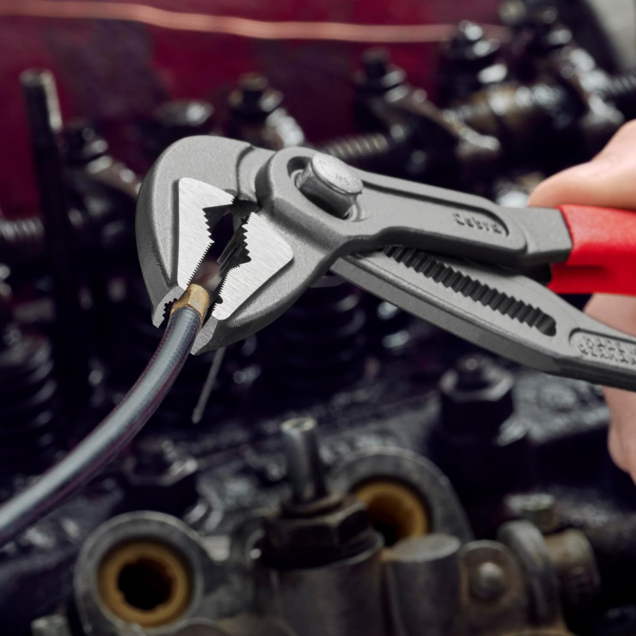 Extra‑Slim Pump Pliers – 19 Adjustments, Self‑Locking, Box‑Joint Design