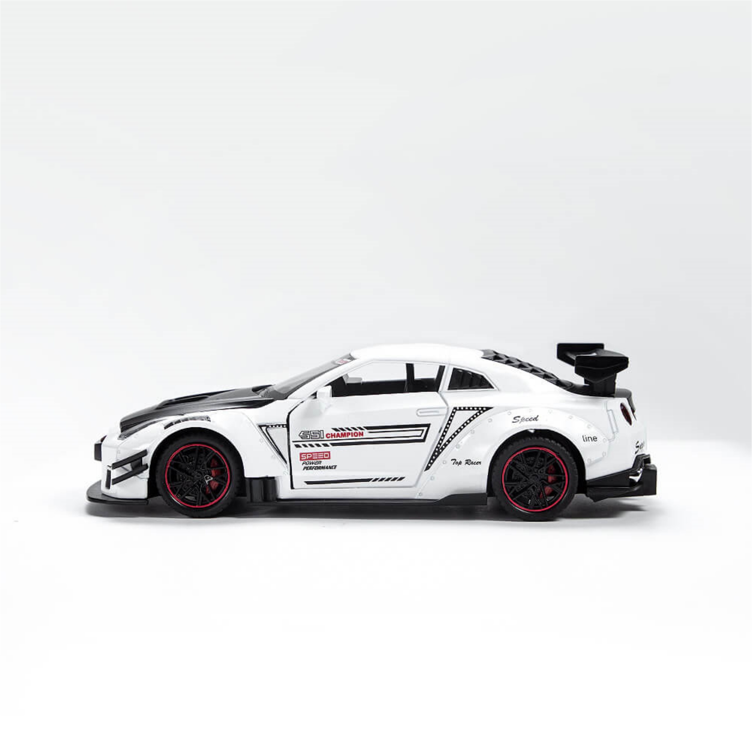GTR Car Alarm Clock – Engine Sound, Light, Mist & Remote 