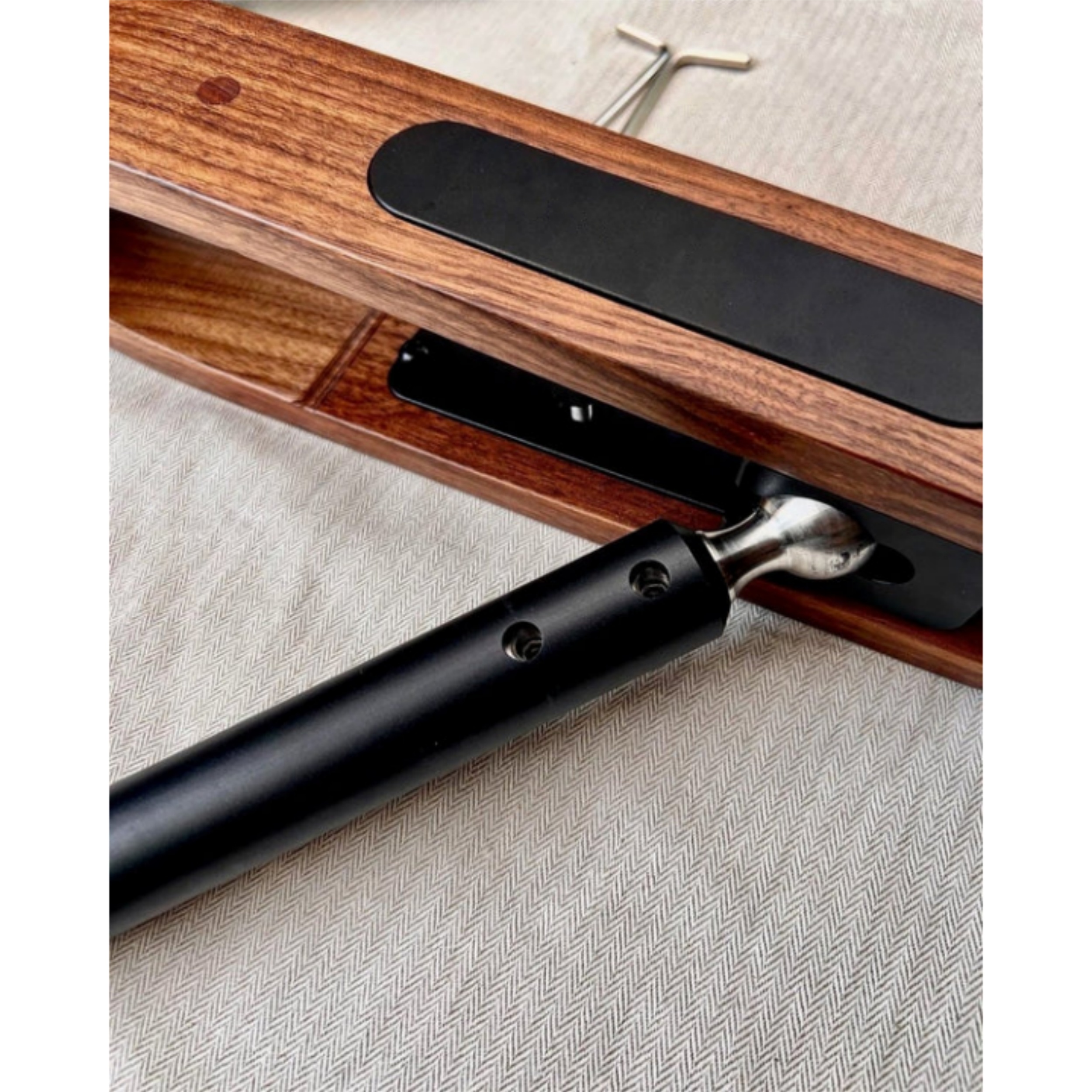Maxita Stitching Pony – Ergonomic Leather Stitching Clamp with Full Adjustability