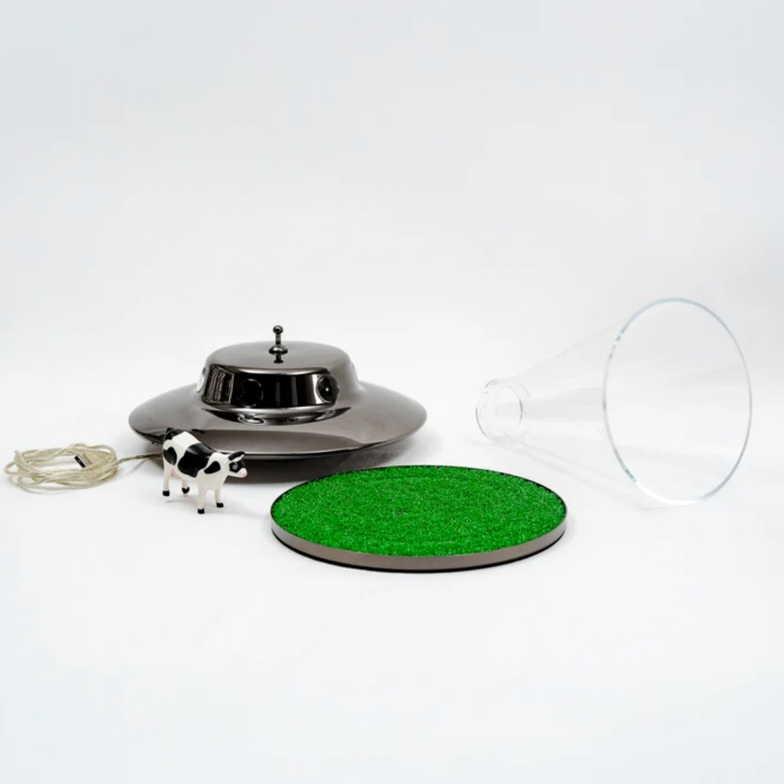 UFO Theme LED Desk Lamp – Creative Space Decoration Light