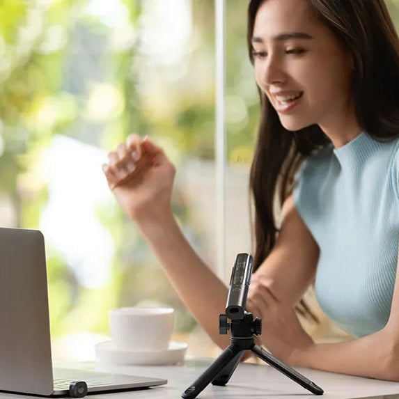 4-in-1 Wireless Lavalier Microphone