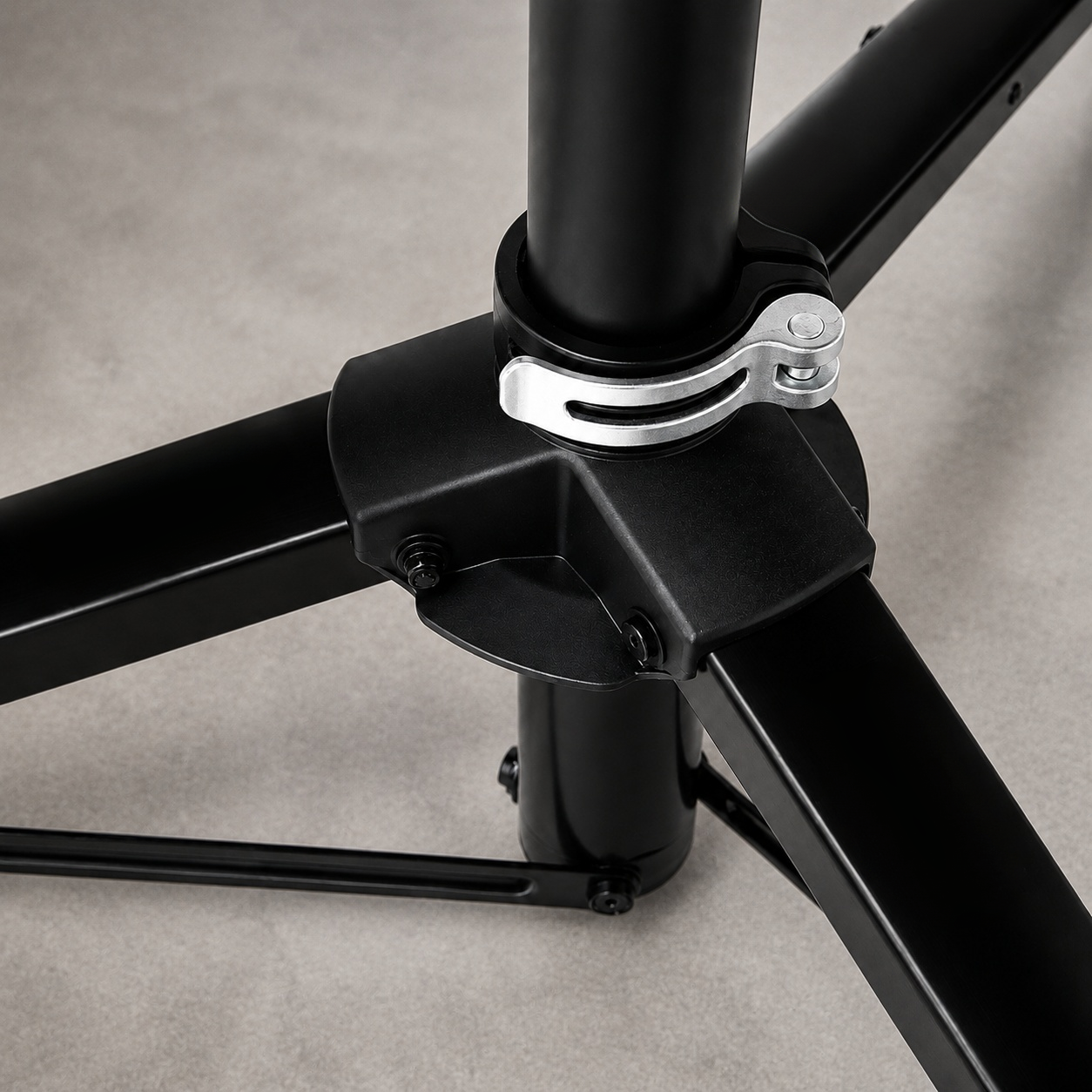Heavy-Duty Bike Repair Stand – Portable Bicycle Maintenance Workstation