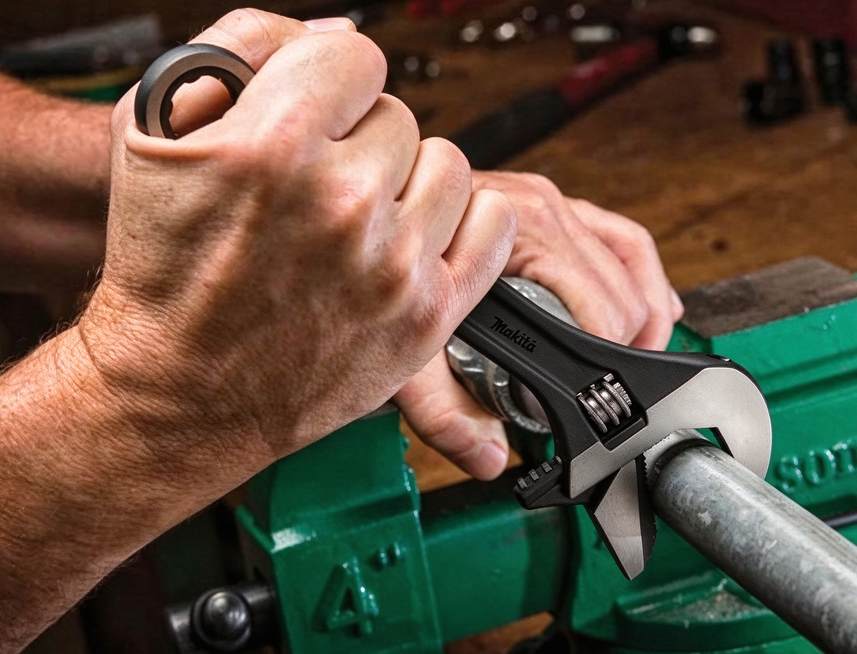11-Piece Pass-Through Wrench & Socket Set – Secure Grip, Versatile Repairs
