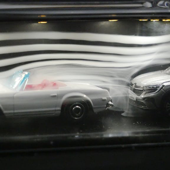 1:64 Scale Car Model Desktop Wind Tunnel – Dynamic Display with Fog Effects