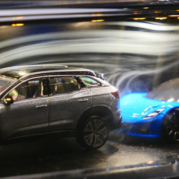 1:64 Scale Car Model Desktop Wind Tunnel – Dynamic Display with Fog Effects