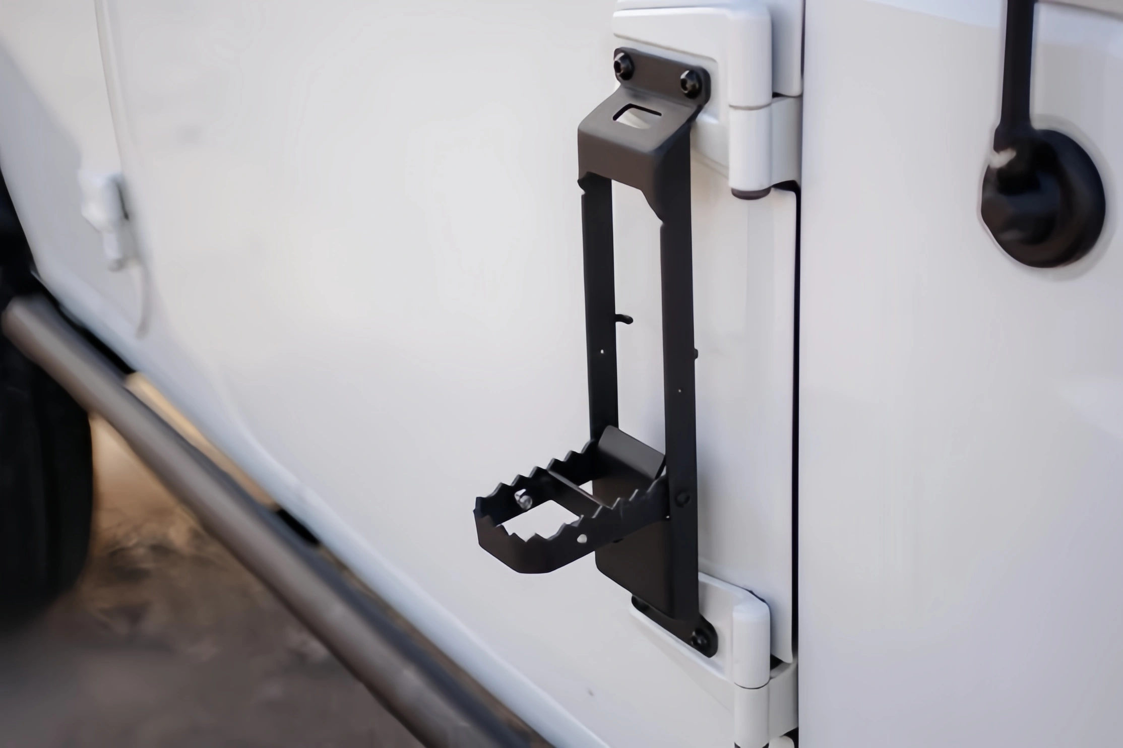 Door Hinge Mounted Steps – Foldable Roof Access Step for Vehicles with Exposed Door Hinges