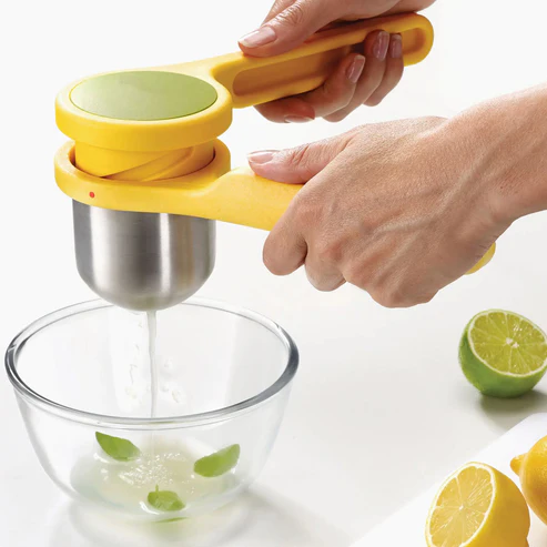 Stainless Steel Twist Juicer – Ergonomic, Manual Citrus Juicer for Lemons & Limes