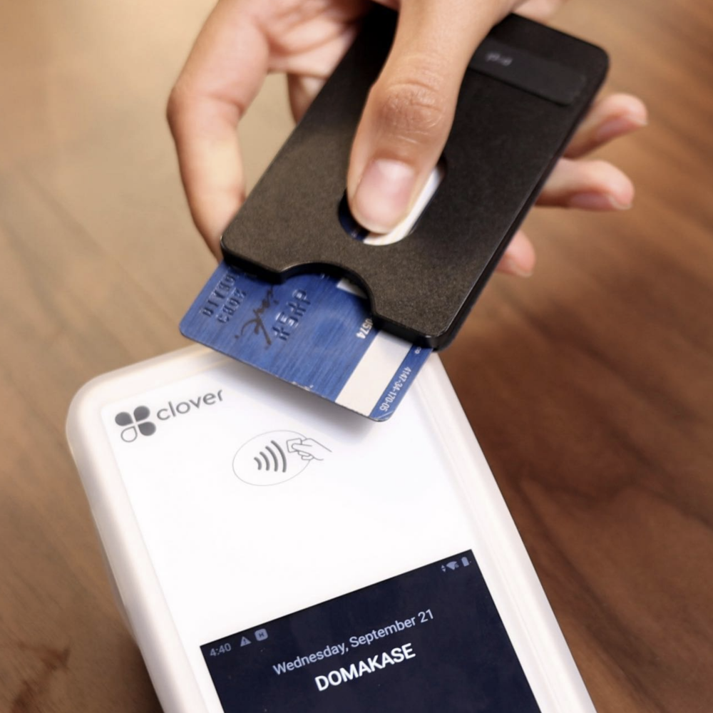 Wallet with MagSafe Compatibility – Holds 3 Cards, Finger Loop & Kickstand, RFID Blocking, Waterproof
